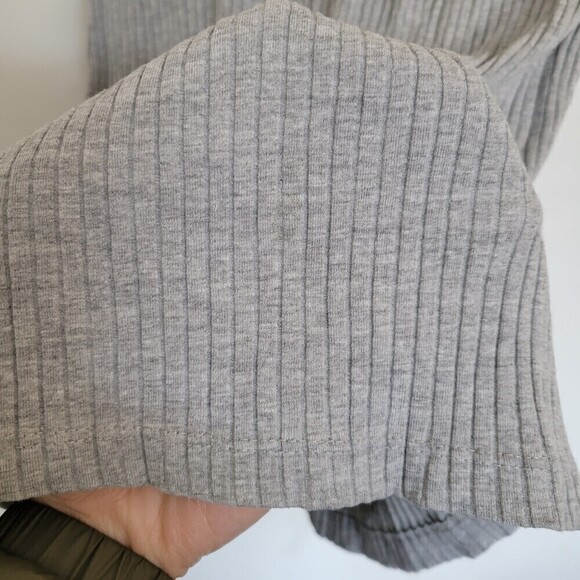 H&M Divided Heather Gray Ribbed Short Sleeve Jersey Knit Mini Dress Size Large - Picture 4 of 11